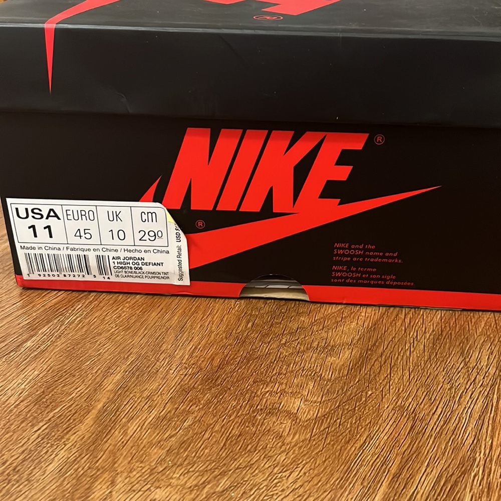 NYC TO PARIS JORDAN 1s SIZE 11M - Picture 7 of 8
